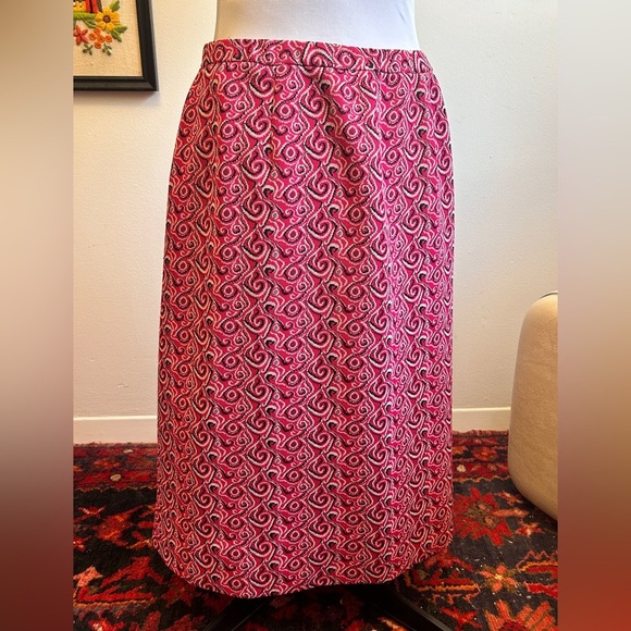 Vintage 70s Psychedelic Print A-Line Skirt – Pink & Black Swirls - Picture 6 of 8